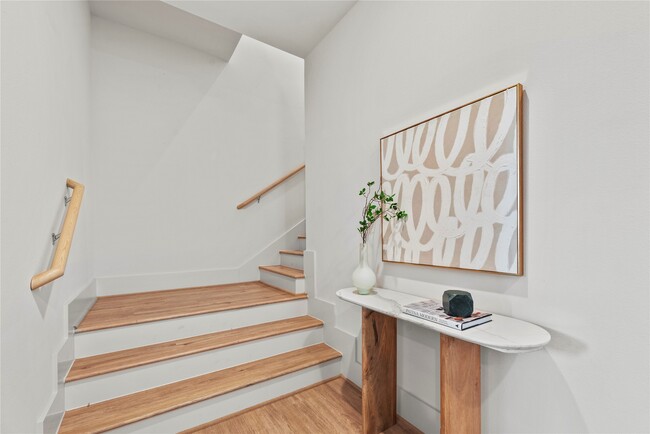 Building Photo - 1042 Homer St