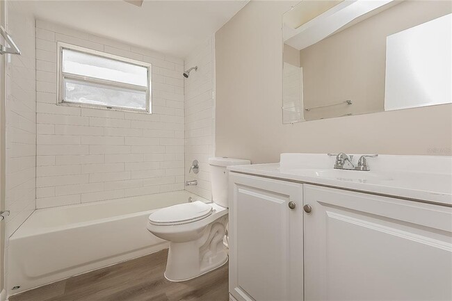 Building Photo - 4414 Tall Oak Ln