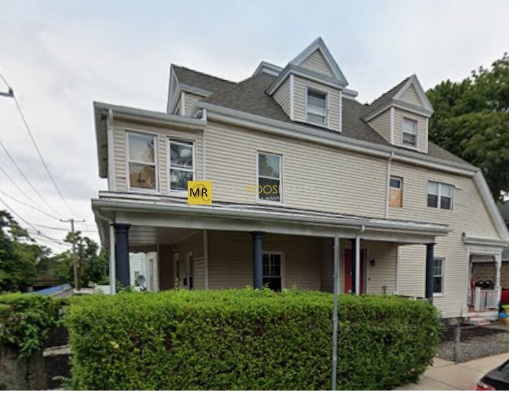 Building Photo - 30 Brooks St