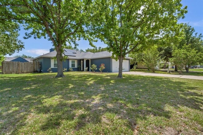 Building Photo - 206 Quail Cir