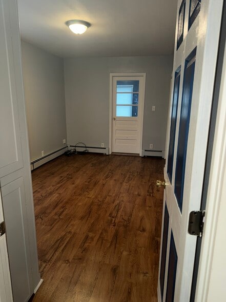 Building Photo - 39 Roland St