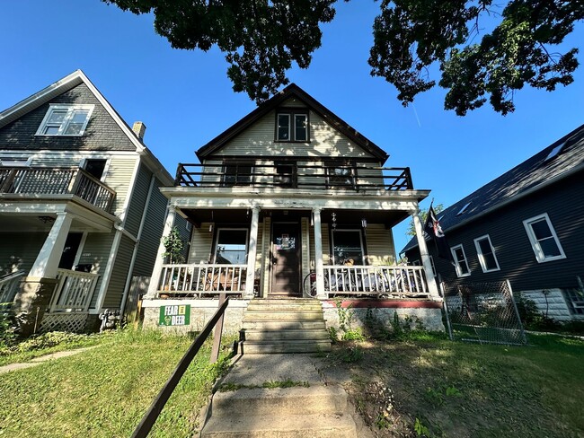 Primary Photo - 3015A-3015B N Pierce St. (Duplex)