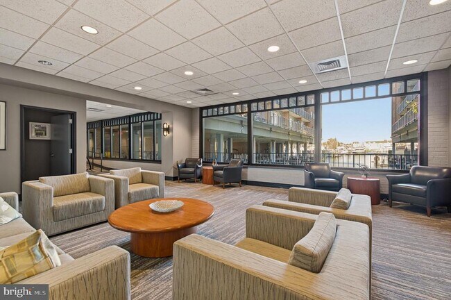 Building Photo - 312 Severn Ave