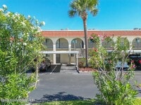 Building Photo - 201 St Lucie Ln