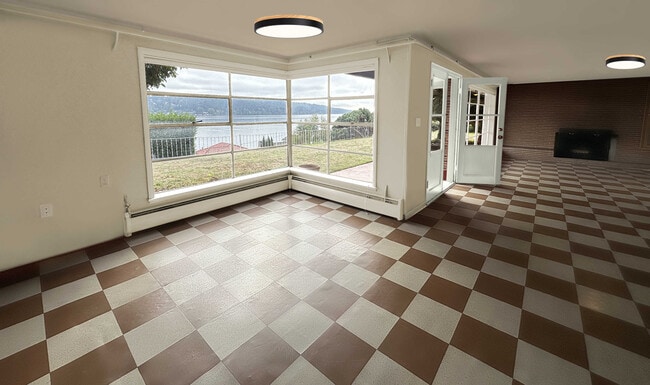 Building Photo - 3938 NE 157th Pl