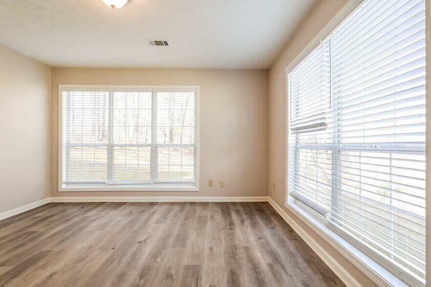 Building Photo - 1212 Shade Ct