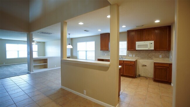 Building Photo - 16526 Bristle Creek Dr