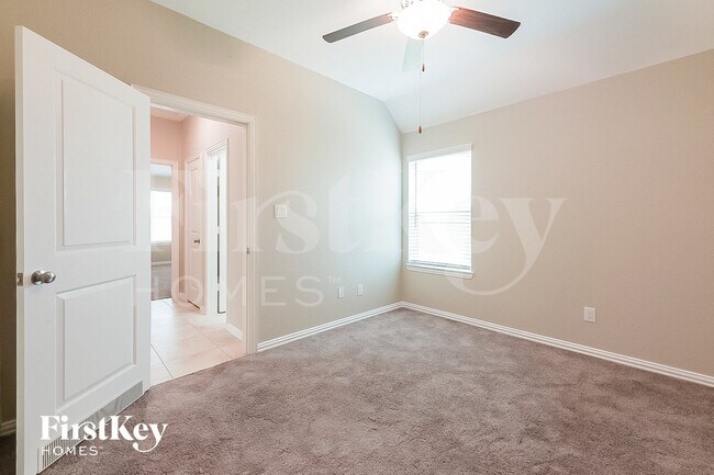Building Photo - 4334 Parkview Terrace Ln
