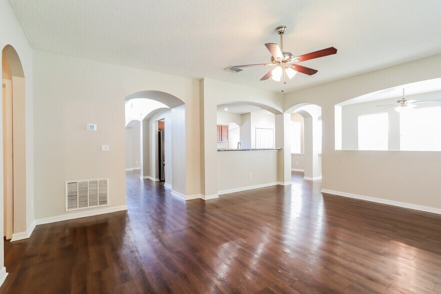 Building Photo - 2411 Watermill Dr