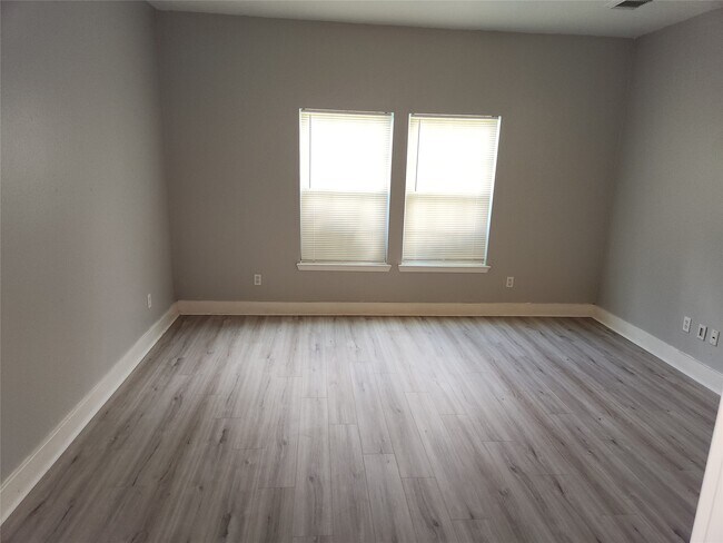 Building Photo - 20911 Walder Ct