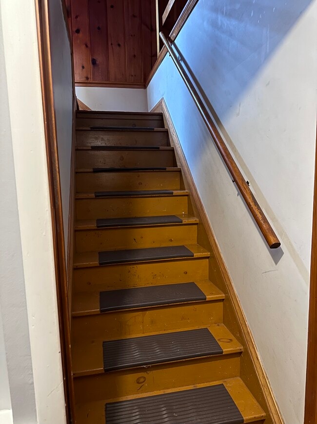 Building Photo - 20109 Stotter St