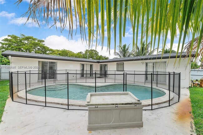 Building Photo - 2261 Utopia Dr