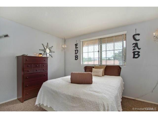 Building Photo - 3 Bedroom + Office in Rancho Highlands