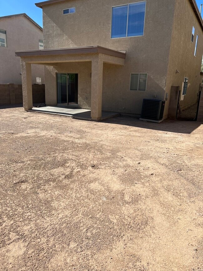 Building Photo - HOUSE FOR RENT