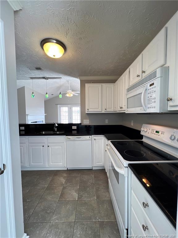 Building Photo - 3330 Harbour Pointe Pl