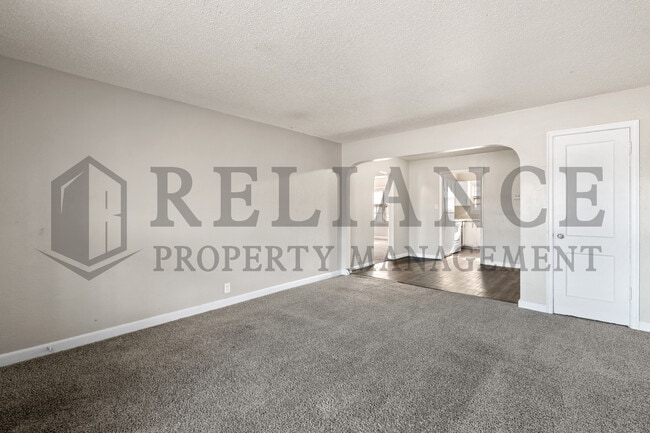 Building Photo - 1125 W 16th St N