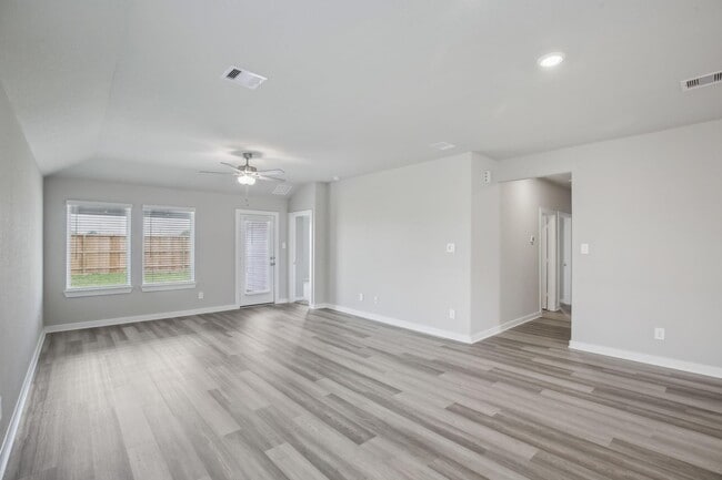 Building Photo - 3030 Marble Wy