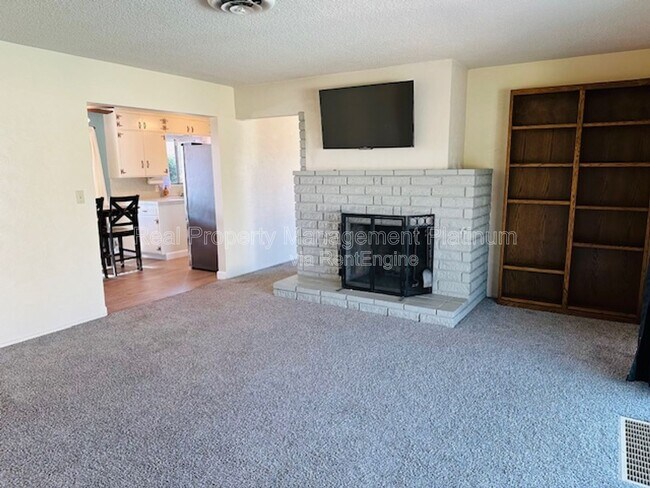 Building Photo - 3536 E Behymer Ave