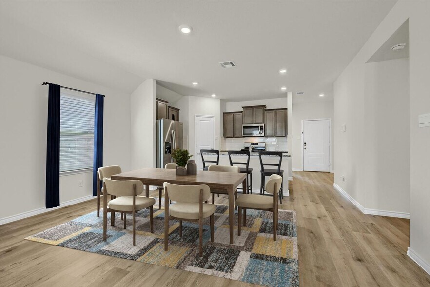 Building Photo - 804 Honey Maple St