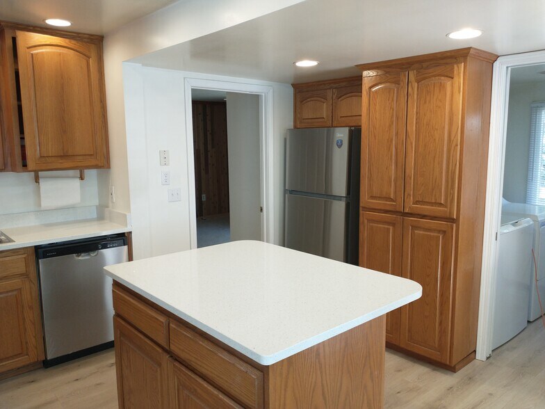 Brand new Fridge and dishwasher - 736 3rd Ave N