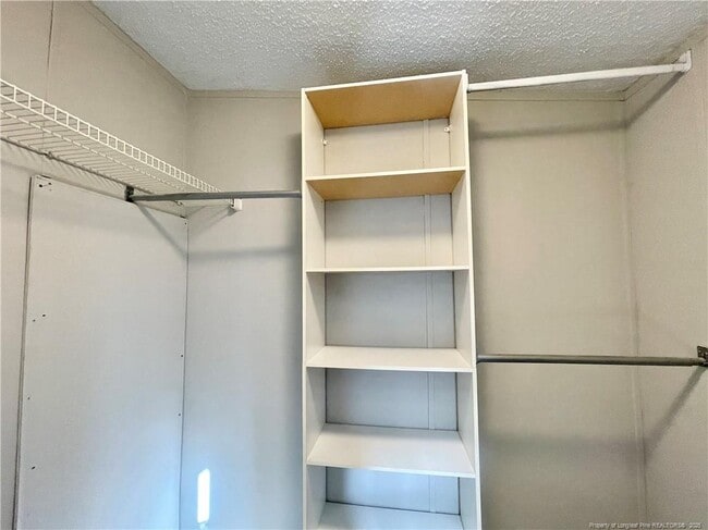 Building Photo - 140 Gibbs Rd