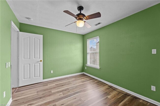 Building Photo - Graystone Reserves