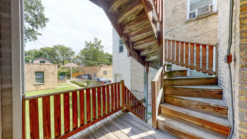 Building Photo - 4839 N Kenneth Ave