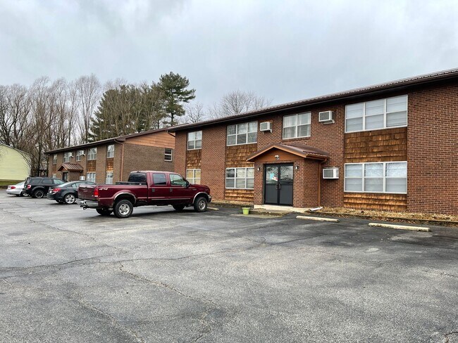 Building Photo - 2 Bedroom Apartments, Excellent Location!