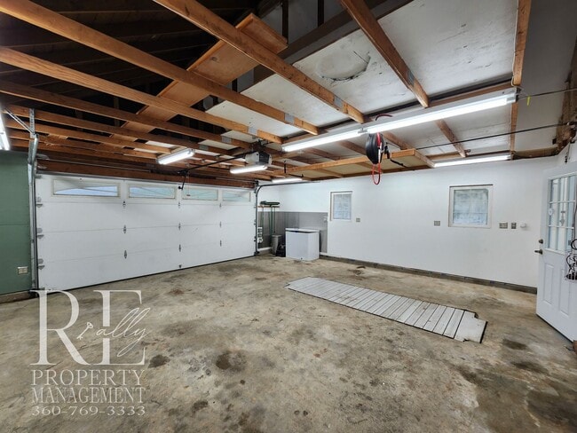 Building Photo - MOVE-IN SPECIAL: 50% OFF FIRST MONTHS RENT - Waterfront Rustic Retreat with Vaulted Ceilings, Pic...