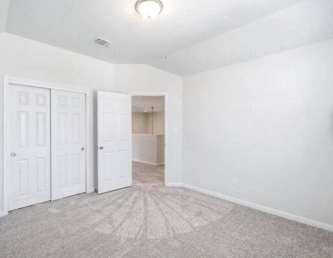 Building Photo - Pflugerville Rental Home - 3 Bed / 2 Bath ...