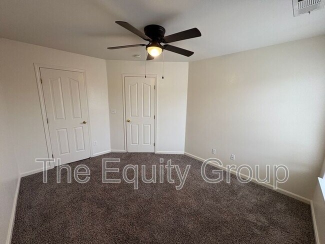 Building Photo - 2650 S Peppertree St