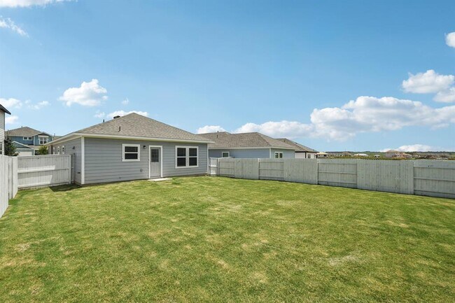 Building Photo - 125 Honeybee Ln