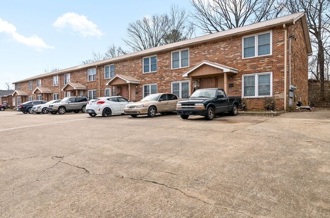 Building Photo - Darlene Dr - 140