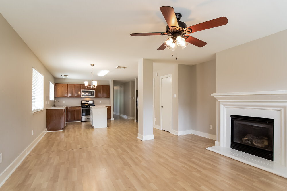 Building Photo - 422 Laurel Timbers Dr