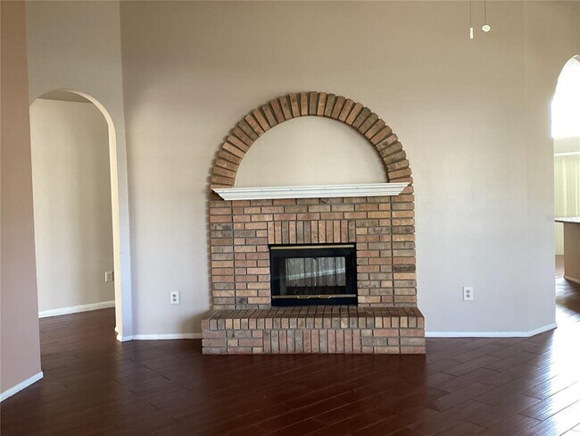 Building Photo - 150 Abbey Hollow Dr