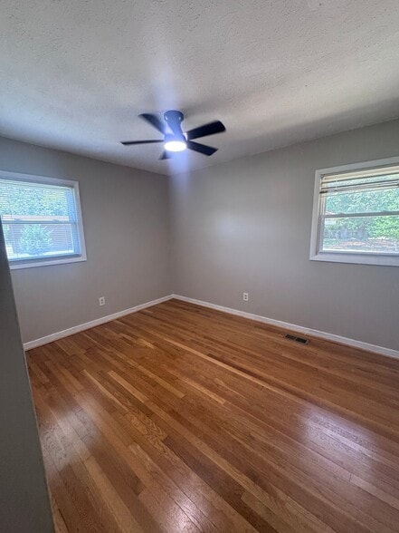 Building Photo - 7363 Hyannis Dr