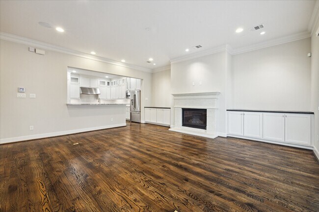 Building Photo - 6008 Park Cir Dr