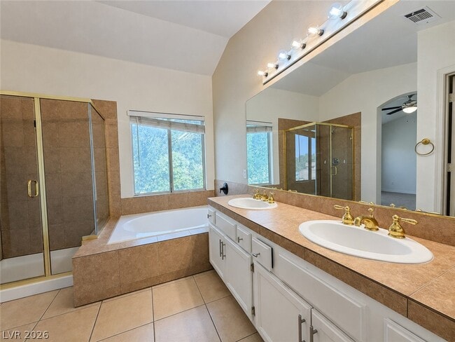 Building Photo - 1436 Country Hollow Dr