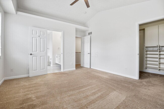 Building Photo - 5998 Blaverly Dr