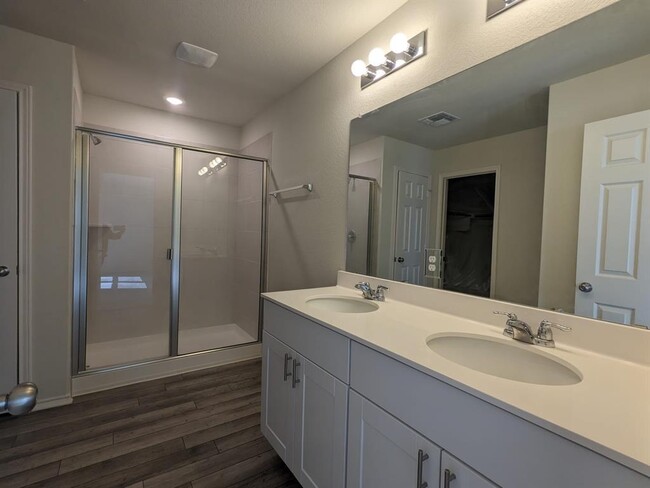 Building Photo - 554 Pepperbark Loop