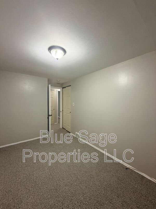 Building Photo - 3403 Township Line Rd
