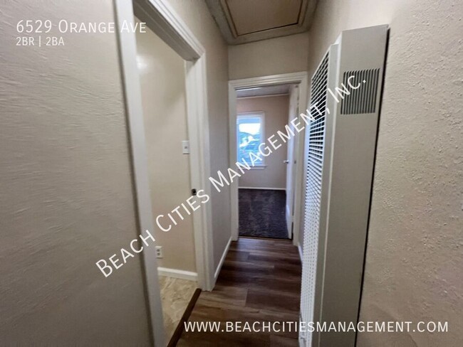 Building Photo - Large 2 Bedroom Home In North Long Beach