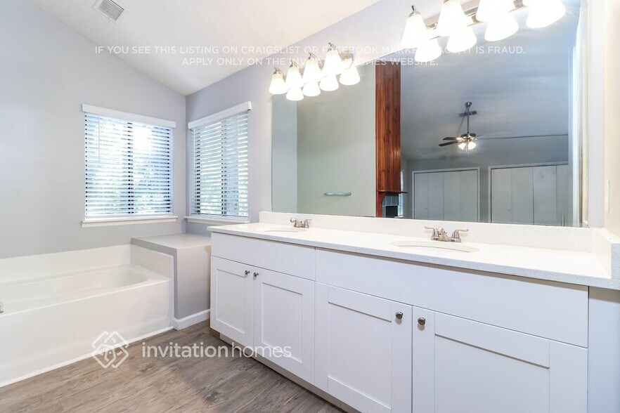 Building Photo - 450 Padens Chase Ct