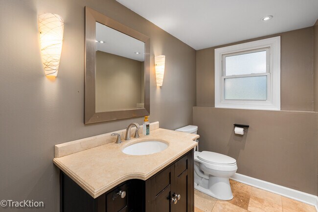 Building Photo - 11S639 McGrath Ln