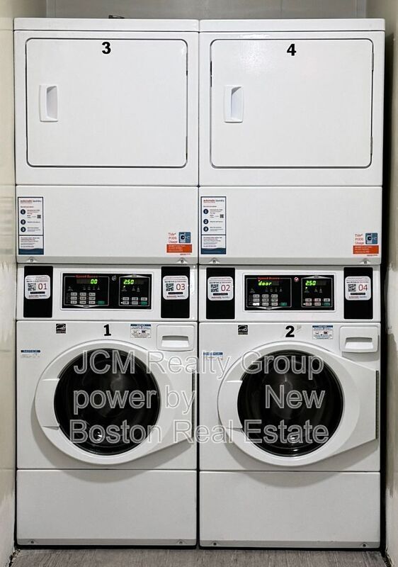 Building Photo - 23 Mall St