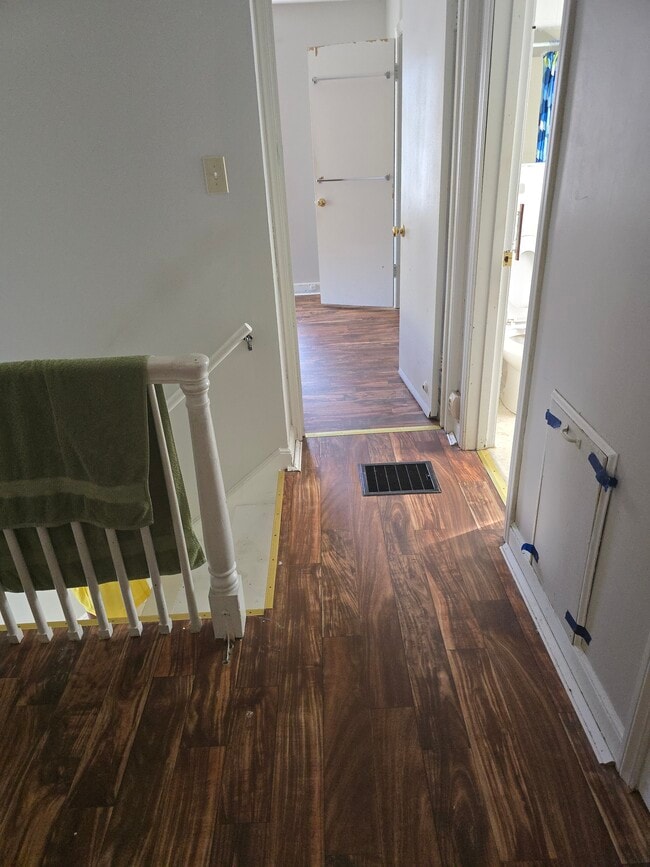 Building Photo - 2105 Donald Ave