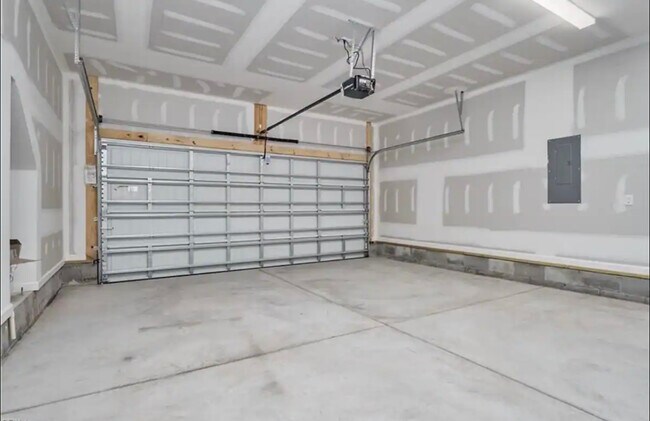 Building Photo - 503 Dune St