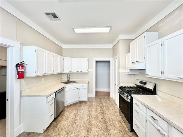 Building Photo - 2011 General Pershing St