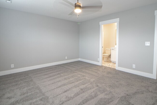 Building Photo - 1605 Jonathan Wade Cir
