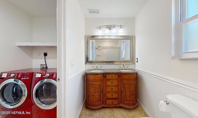 Building Photo - 6433 River Point Dr